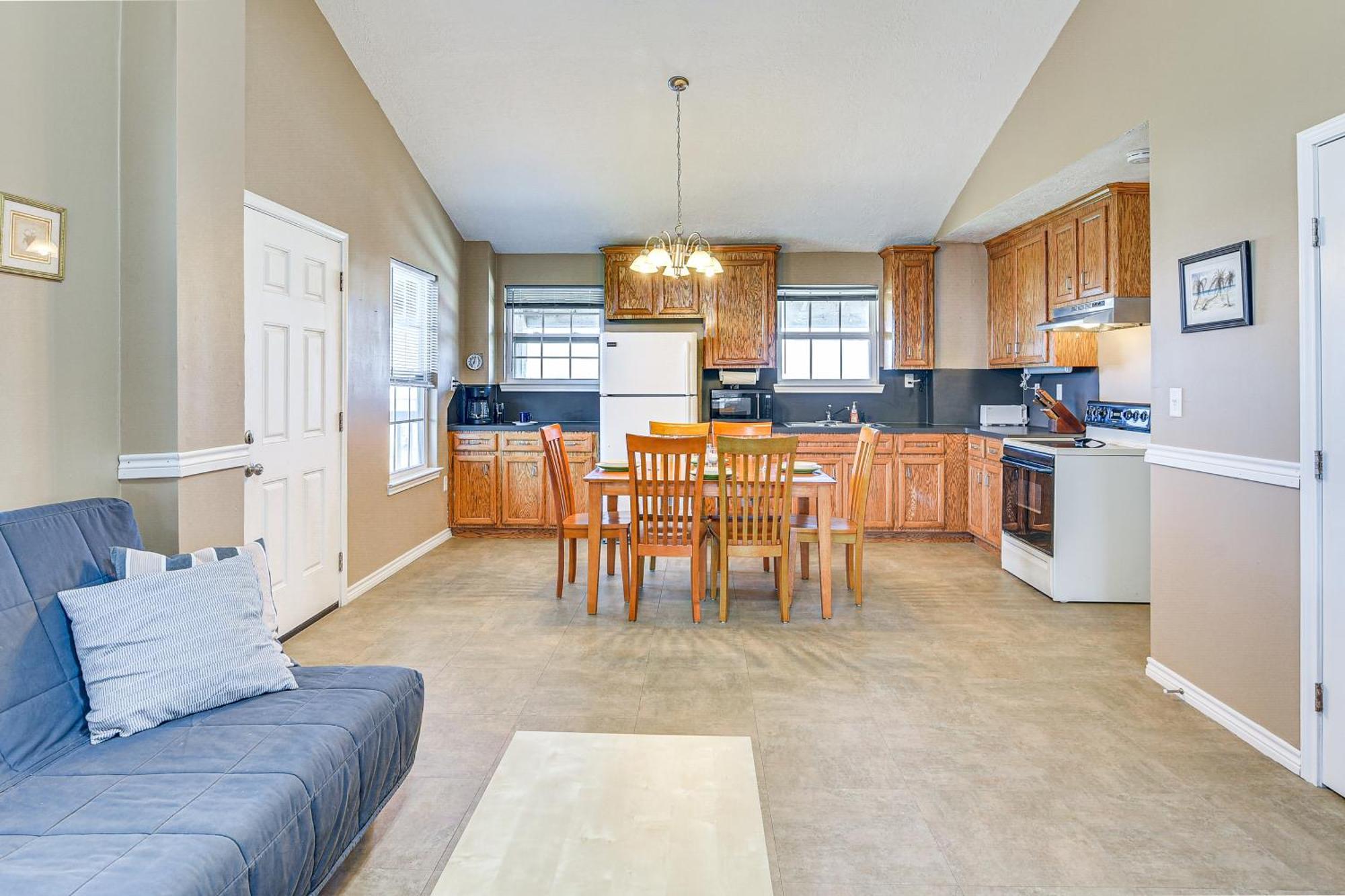 Crystal Beach Home With 2 Grills Walk To Shore! Bagian luar foto